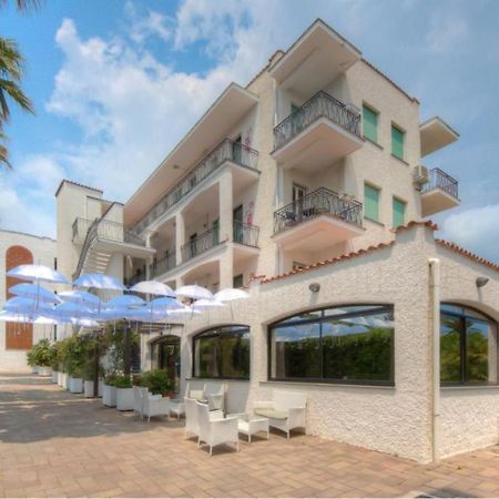 Blu Mare Apartments Pietra Ligure Kültér fotó