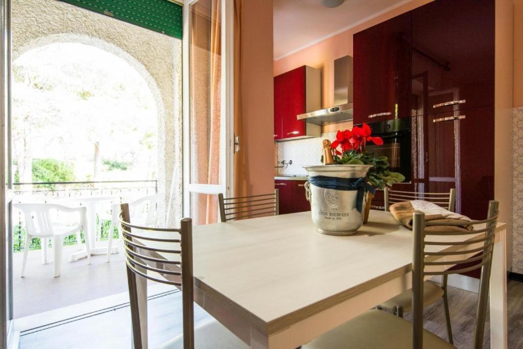 Blu Mare Apartments Pietra Ligure Kültér fotó